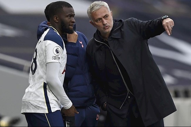 Mourinho giúp Ndombele tìm lại những gì tốt nhất. Ảnh: TL