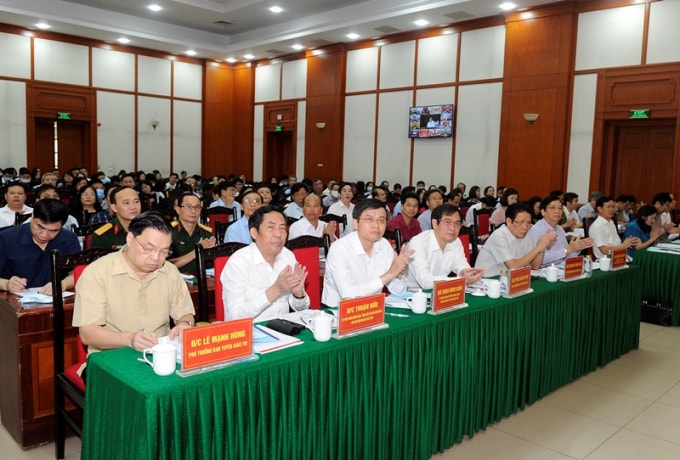 Các đại biểu tham dự Hội nghị quán triệt Thông báo Kết luận số 173, Chỉ thị số 43, Chỉ thị số 44 của Ban Bí thư bằng hình thức trực tuyến tại 183 điểm cầu trong cả nước. Ảnh: Bảo Châu