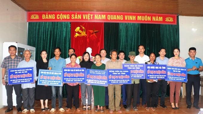 Các đơn vị trong ngành hỗ trợ xây dựng 8 căn nhà cho các hộ gia đình khó khăn
