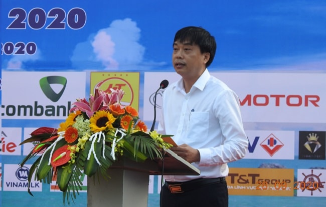 Lãnh đạo TP Sầm Sơn phát biểu chào mừng giải đấu.