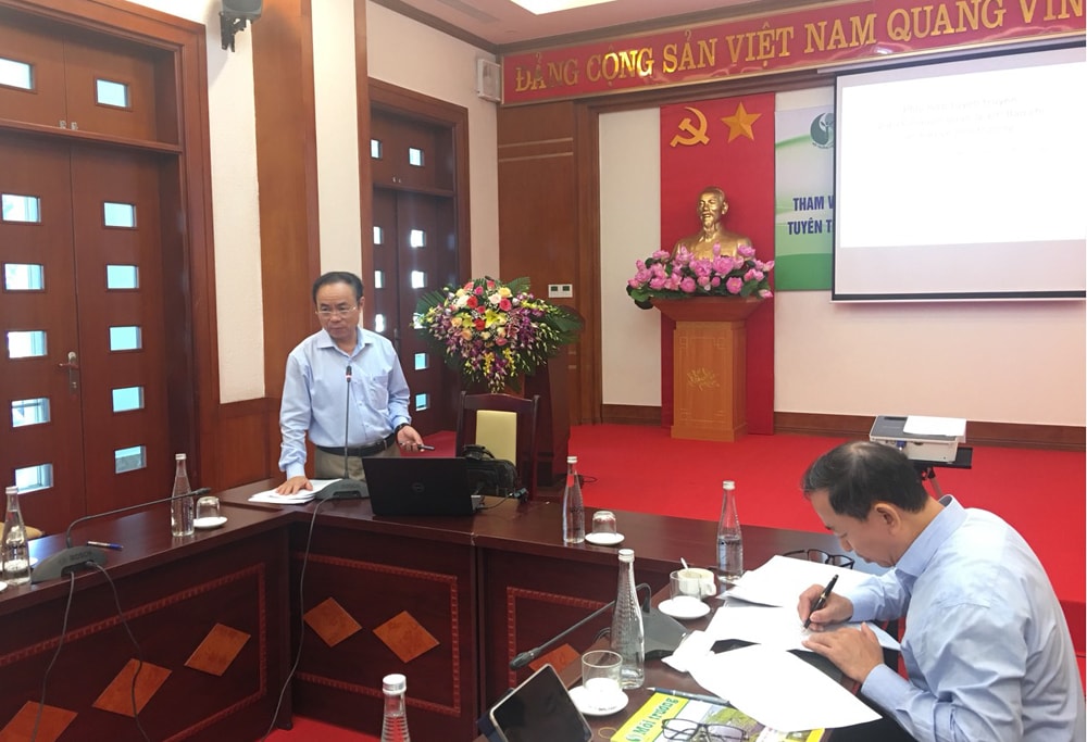 TS. Nhà báo Trần Bá Dung, Ủy viên Ban Thường vụ, Trưởng Ban Nghiệp vụ Hội Nhà báo Việt Nam nói về các thách thức, khó khăn của nhà báo môi trường. Ảnh: Lê Tâm