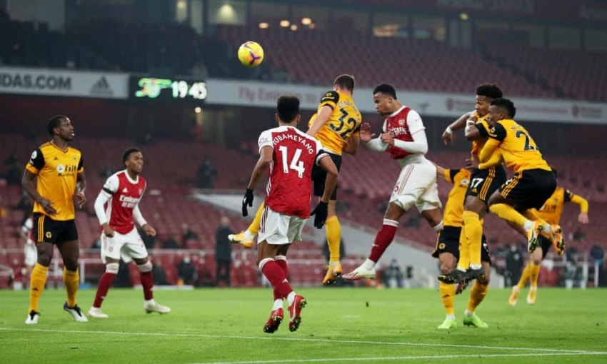 Gabriel có pha ghi bàn bằng đầu đầy ấn tượng cho Arsenal. Ảnh: thethao247.vn