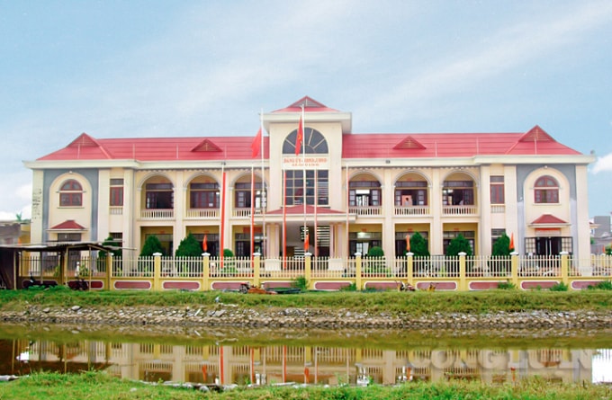 Trụ sở Đảng ủy, HĐND, UBND xã Giao Long, huyện Giao Thủy