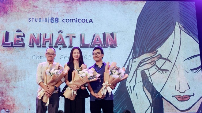 Ngô Thanh Vân (giữa) cùng nhóm tác giả Phong Dương Comics
