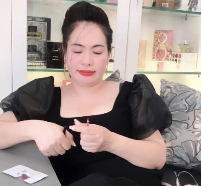 Bắt tạm giam 4 tháng đối với bà Trần Thị Kim Loan để tiếp tục điều tra về hành vi lừa đảo chiếm đoạt tài sản.