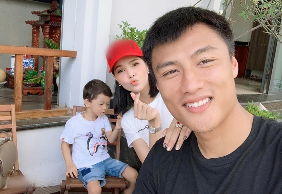 Hình ảnh gia đình Hồng Quân và Kỳ Hân tại châu Âu. Ảnh: TL