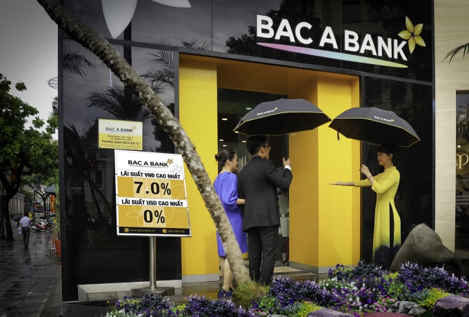 Ao Dai_BAC A BANK1