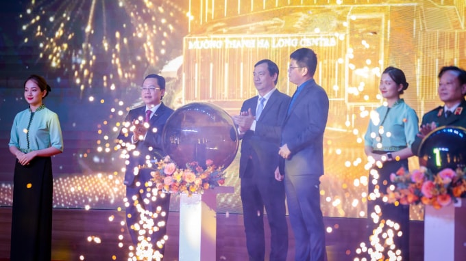 Lễ bấm nút khai trương Khách sạn Mường Thanh Luxury Hạ Long Centre.