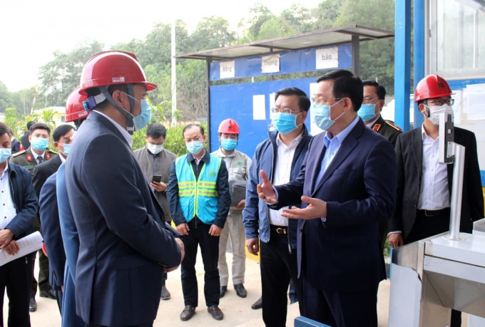 Bí thư Thành ủy Hà Nội Vương Đình Huệ đã đi kiểm tra đột xuất tại xã Nam Sơn và Khu liên hợp xử lý rác thải Sóc Sơn