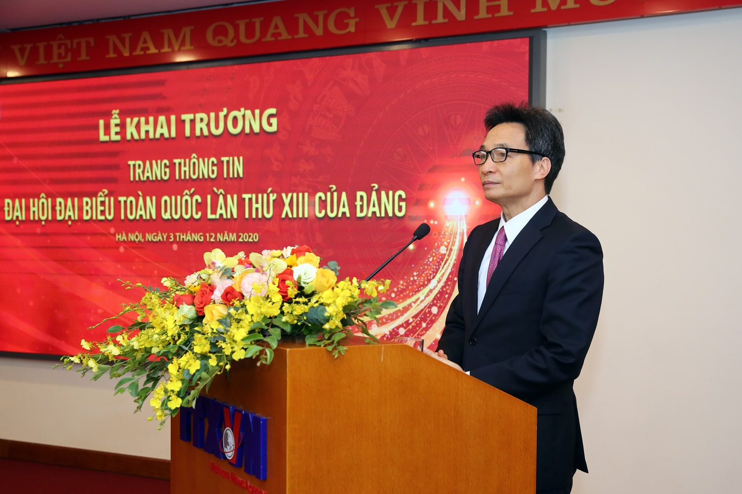 Phó Thủ tướng Vũ Đức Đam nhấn mạnh yêu cầu cung cấp thông tin kịp thời, chính xác, đầy đủ nhất có thể luôn trong tất cả sự kiện lớn, trọng đại của đất nước. Ảnh: VGP/Đình Nam