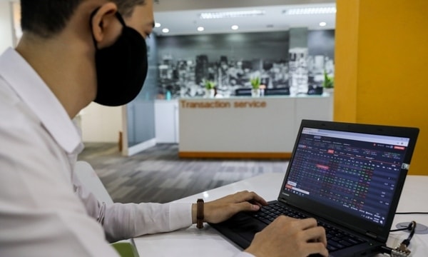 Nhà đầu tư được khuyến nghị chốt lời trong ngắn hạn