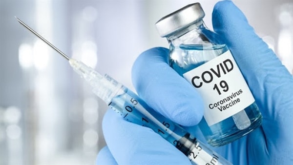 Hiện nay thông tin sai lệch về vaccine COVID-19 đang xuất hiện tràn lan trên mạng xã hội. Ảnh minh họa