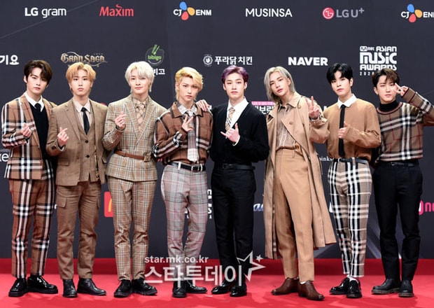 Stray Kids