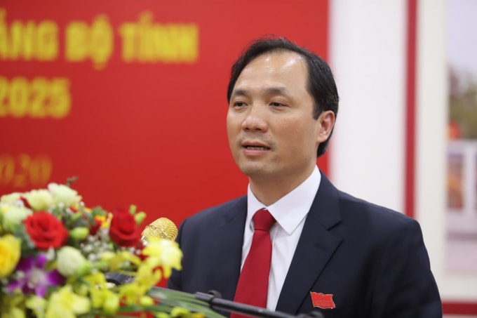 Đồng chí Hoàng Trung Dũng, Bí thư Tỉnh ủy được bầu giữ chức Chủ tịch HĐND tỉnh Hà Tĩnh