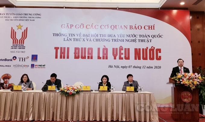 Ông Lê Mạnh Hùng, Phó Trưởng Ban Tuyên giáo Trung ương, Trưởng Tiểu ban Tuyên truyền Đại hội phát biểu tại buổi gặp gỡ