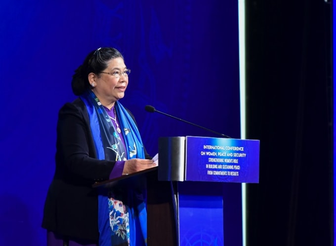Phó Chủ tịch Thường trực Quốc hội Tòng Thị Phóng phát biểu tại Hội nghị.