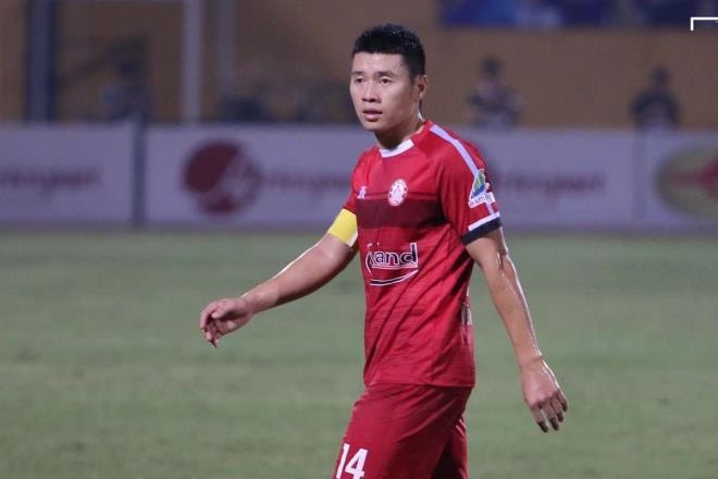 Dính chấn thương, tiền vệ Đỗ Văn Thuận có nguy cơ nghỉ đến hết lượt đi V.League 2021. Ảnh: vtc.vn