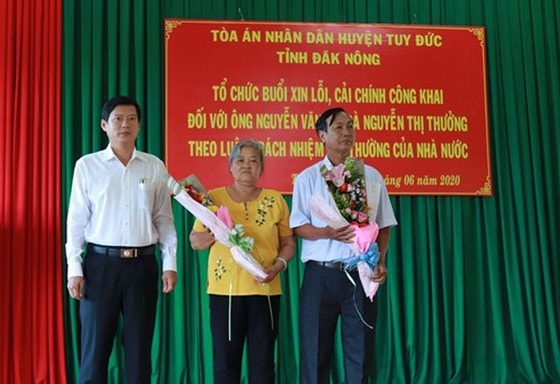 TAND huyện Tuy Đức đã tổ chức buổi xin lỗi công khai vì đã gây oan sai cho vợ chồng ông Nguyễn Văn Võ, bà Nguyễn Thị Thưởng.