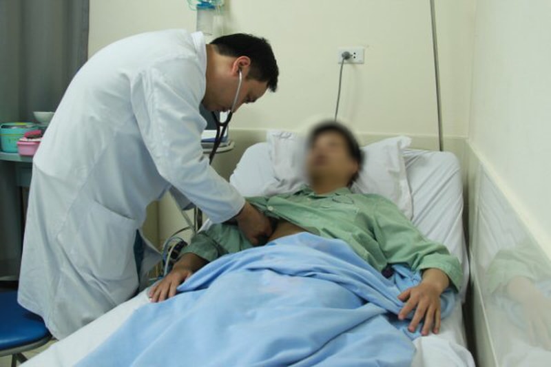 Bệnh nhân 31 tuổi ở Hà Nội bị đột quỵ tim do hút thuốc lá. Ảnh: vtv.vn