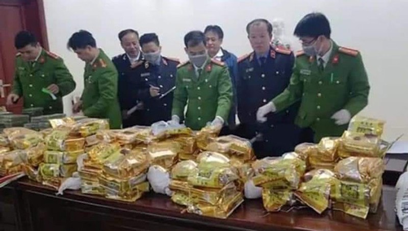 Hình ảnh tang vật nghi là ma túy trong vụ án. Ảnh: baophapluat.vn