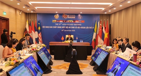 Các đại biểu tham dự cuộc họp tại điểm cầu Hà Nội, Việt Nam