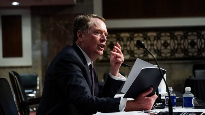 Đại diện Thương mại Mỹ Robert Lighthizer phát biểu tại phiên điều trần của Ủy ban Tài chính Thượng viện về Chương trình nghị sự về Chính sách Thương mại năm 2020 của Tổng thống Donald Trump tại Capitol Hill vào tháng 6/2020 - Ảnh: Reuters