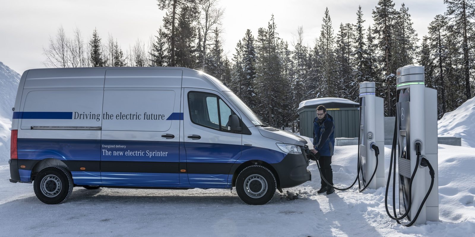 mercedes-benz-esprinter-duoc-ban-tai-my-3
