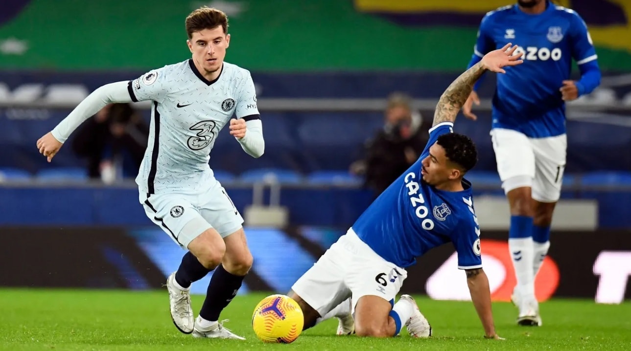 Chelsea và Everton thi đấu khá căng thẳng nhưng vẫn không tìm được bàn thắng ở hiệp 2. Ảnh: vietnamnet.vn