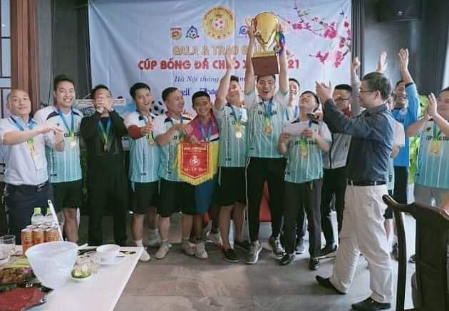 Đội Liên quân các nhà báo tại Hà Nội giành Cup vô địch chào Xuân 2021.