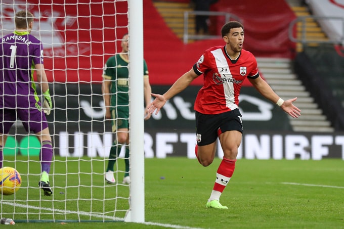 Ở phút 34 Che Adams khai thông thế bế tắc cho Southampton. Ảnh: bongdaplus.vn