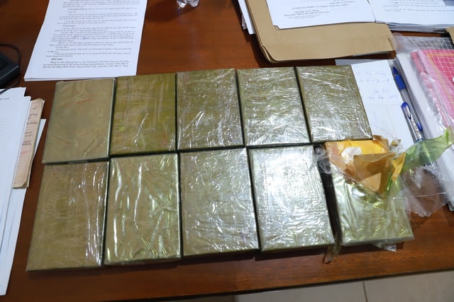 Lực lượng chức năng thu giữ 10 bánh heroin