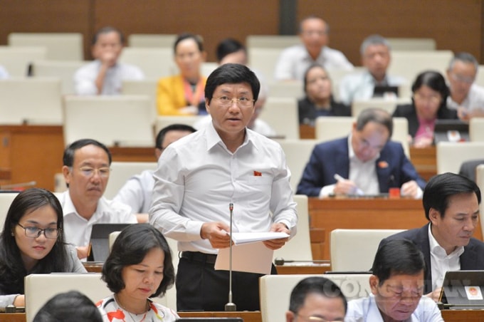 Đại biểu Quốc hội Mùa A Vảng (Ủy viên Ủy ban Văn hóa, Giáo dục, Thanh niên, Thiếu niên và Nhi đồng của Quốc hội; Tỉnh ủy viên, Phó Trưởng đoàn chuyên trách Đoàn đại biểu Quốc hội tỉnh Điện Biên).