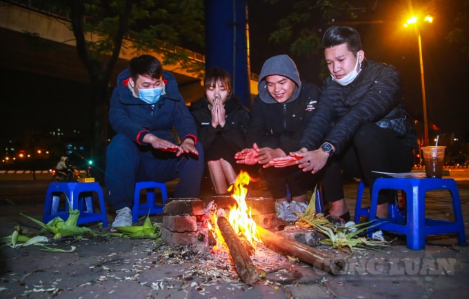Khu vực Hà Nội đêm 16, ngày 17/12 không mưa; trời rét đậm với nhiệt độ thấp nhất phổ biến 11-13 độ. (Ảnh: Quang Hùng)