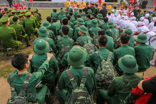 Hiện nay xuất hiện tình trạng cố tình xăm hình để trốn nghĩa vụ quân sự. (Ảnh: Daidoanket)