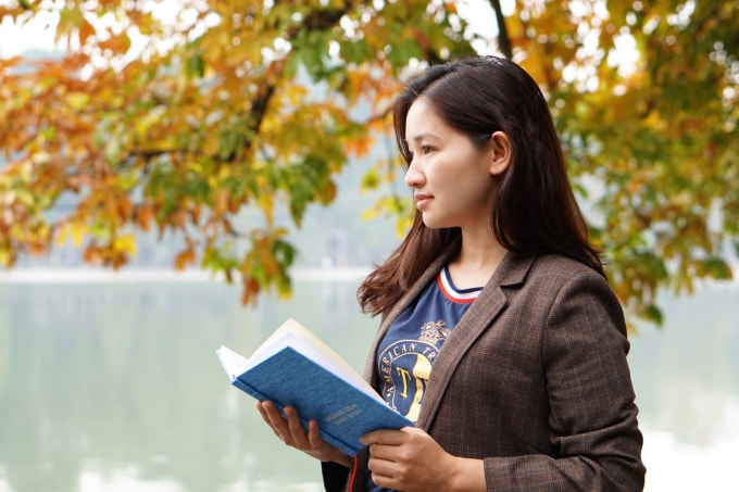 Nhà báo Lữ Mai