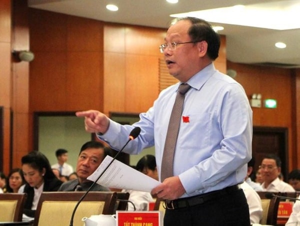 Ông Tất Thành Cang phát biểu trong một kỳ họp HĐND TP HCM
