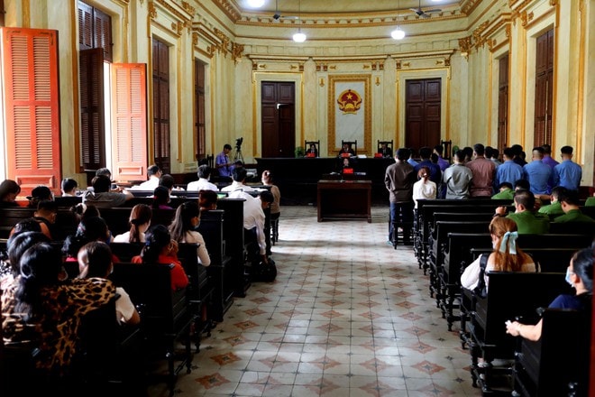 Quang cảnh phiên tòa.