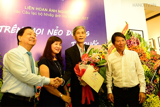 Nhà báo, NSNA Nguyễn Tất Lộc trong triển lãm ảnh “Dấu ấn những công trình”