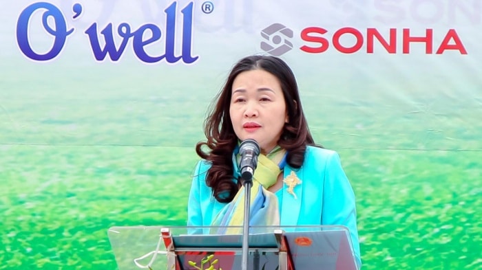 Bà Phạm Thị Thanh Huyền, Phó Tổng Biên tập Báo Đại biểu Nhân dân, Trưởng Ban Tổ chức giải phát biểu bế mạc.