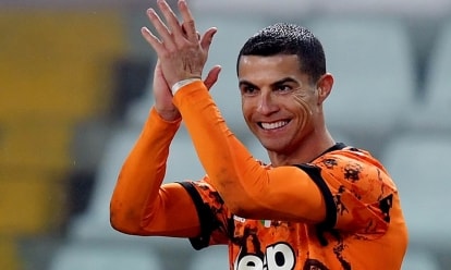 Siêu sao Ronaldo vẫn giữ vị trí đầu trong danh sách cầu thủ giỏi kiếm tiền nhất.