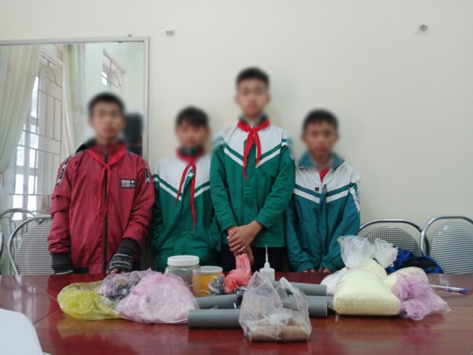 Cả 4 em tham gia chế tạo pháo để sử dụng đều là học sinh một trường THCS trên địa bàn Lộc Hà.