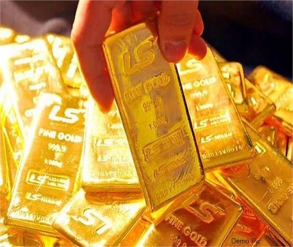 So với phiên đầu tuần này (21/12), giá vàng miếng SJC hiện thấp hơn 300.000 đồng mỗi lượng. Ảnh minh họa
