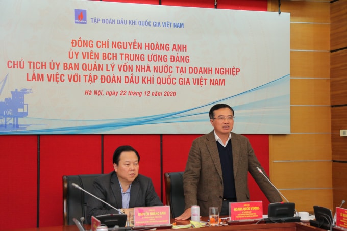 Chủ tịch HĐTV Hoàng Quốc Vượng phát biểu