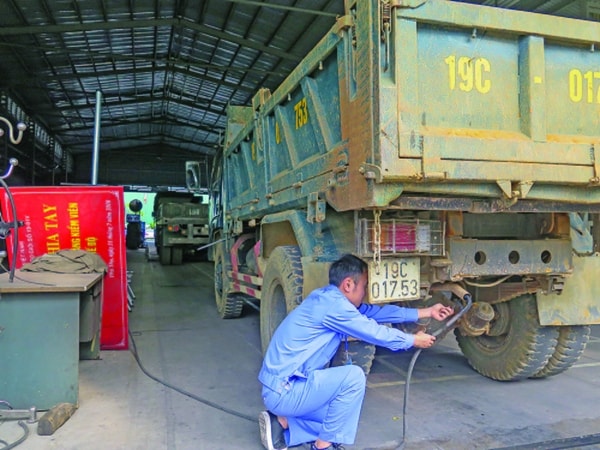Từ ngày 1/1/2021, áp dụng tiêu chuẩn khí thải mức 2 đối với xe ô tô sản xuất trước năm 2008