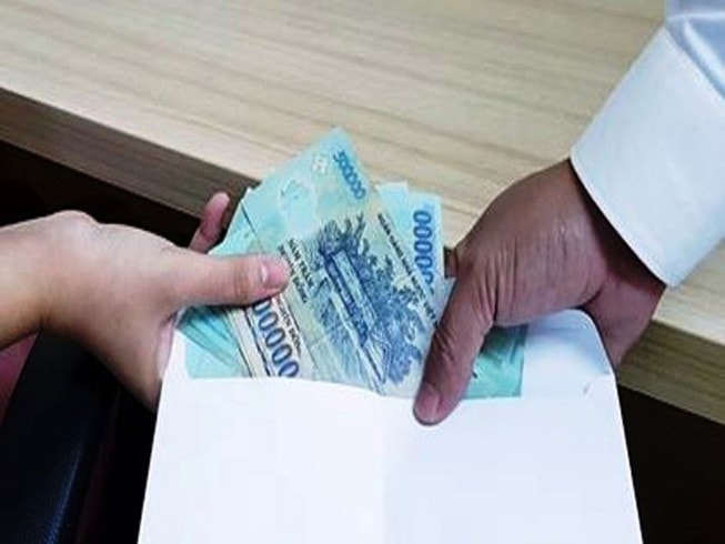Khởi tố phóng viên nhận hối lộ tại một loạt trường mầm non ở Bắc Giang. Ảnh minh họa
