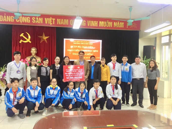 Nhà trường phát động ủng hộ đồng bào miền Trung.