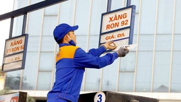 Giá xăng dầu ngày mai có thể tăng mạnh. Ảnh TL