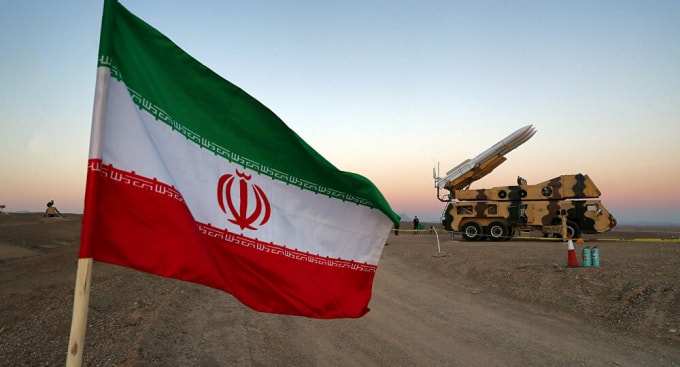 Quân đội Iran đang tăng cường khả năng phòng thủ, bảo vệ các cơ sở hạt nhân trước nguy cơ tấn công của Mỹ, khi căng thẳng giữa hai nước đang gia tăng - Ảnh: Reuters