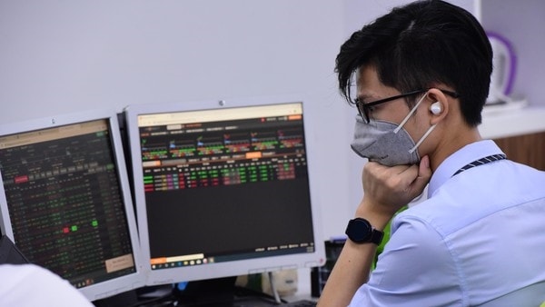 Thị trường thử thách ngưỡng kháng cự 1.084 điểm không thành công