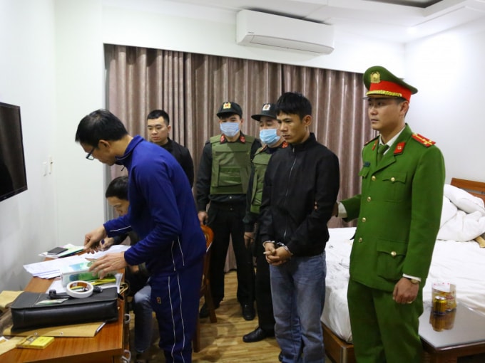 Đối tượng cầm đầu đường dây Trần Khắc Dũng bị bắt giữ.